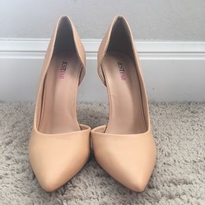 Nude high heels Meghan Markle replica